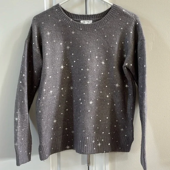 MAURICES Oversized Purple/Gray Silver Star Accented Sweater - Picture 2 of 6